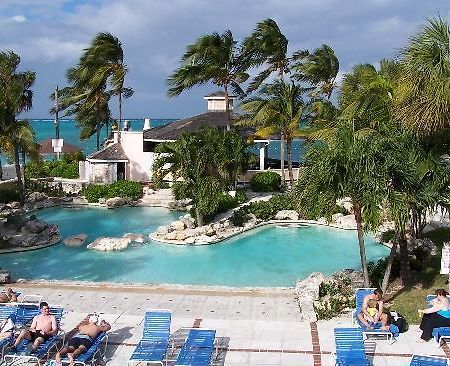 Nassau Beach Hotel Buitenkant foto